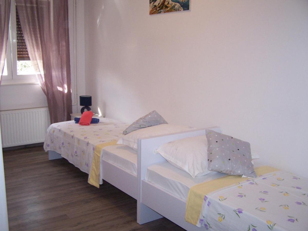 Apartments By The Sea Novalja, Pag - 18154 Экстерьер фото